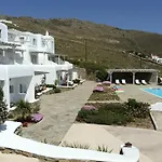 Yakinthos Residence